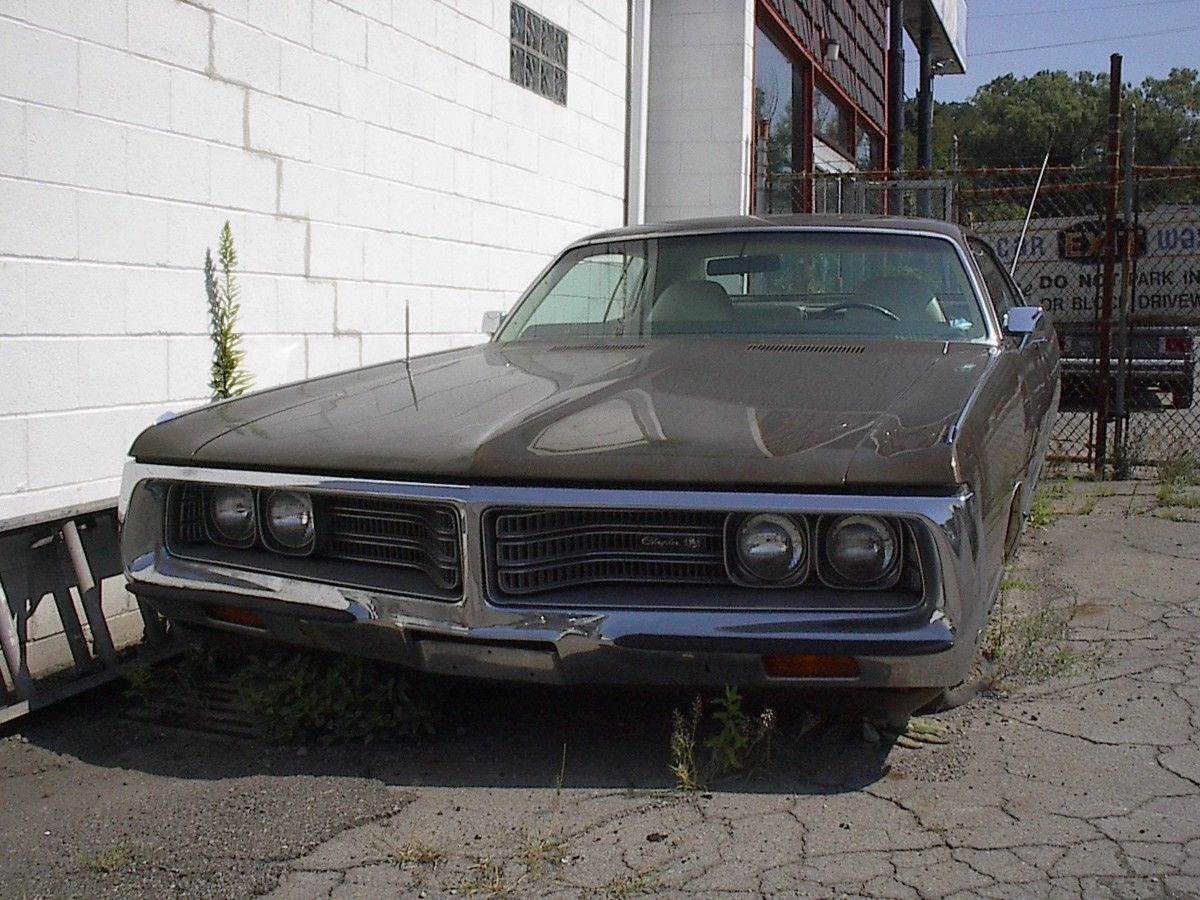 Cohort Pic(k) Of The Day: 1972 Chrysler New Yorker – Awaiting Detail & Reconditioning? Photo from the Cohort by Hyperpack.
