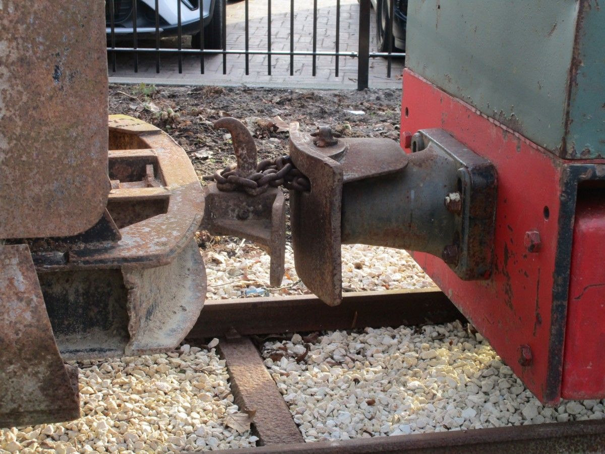 1963 Schöma CDL 28 locomotive - Spoorijzer KW 13 side dump cars - 8