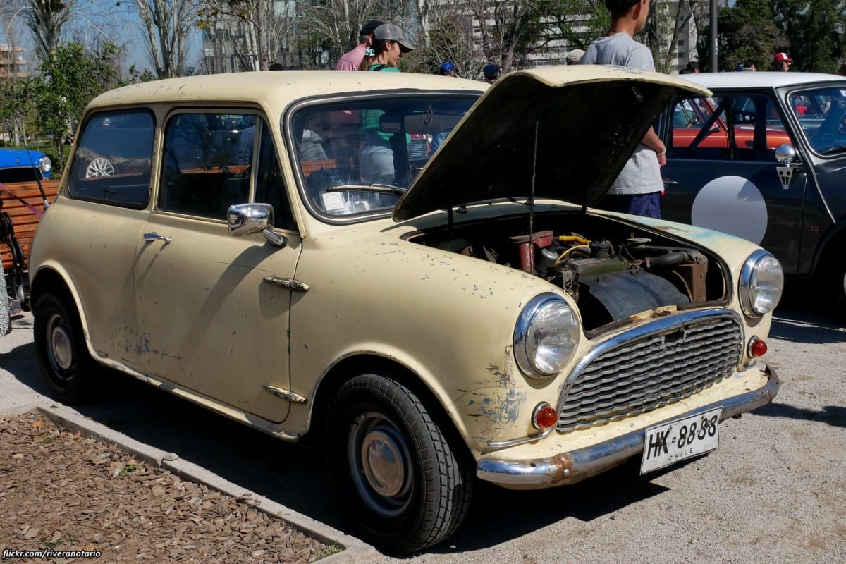 Photos from the Cohort by riveranotario.  Here’s something a bit different, though not necessarily apparent at first sight. None other than a surviving sample of the fibreglass Minis of Chile. [&hellip;]