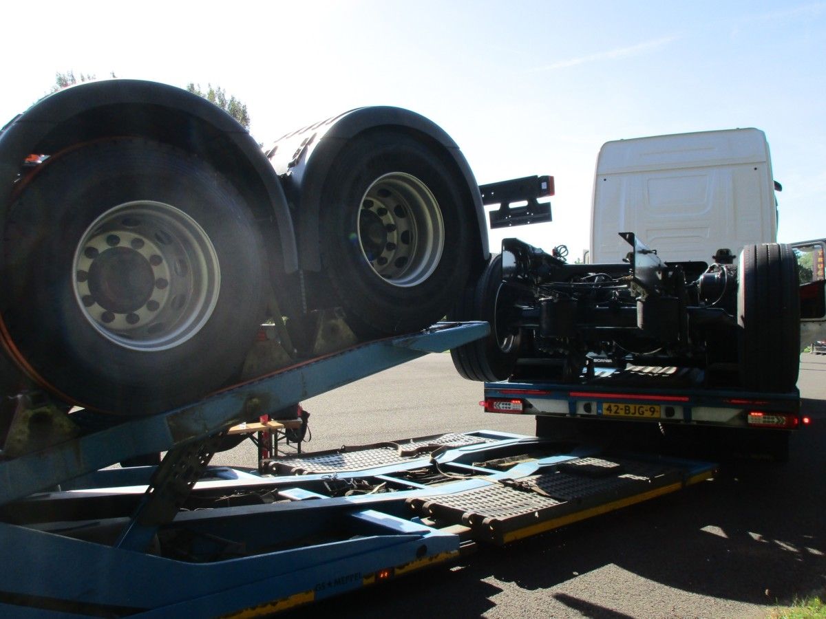 Zandbergen - 2017 Volvo FH truck transporter - 4