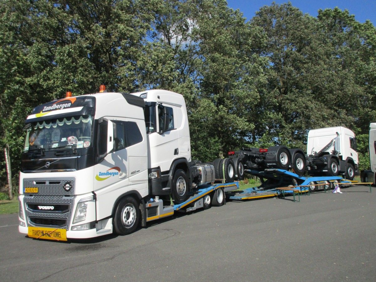 Riding along on a 2017 Volvo FH truck and GS Meppel center-axle trailer, two brand spanking new Scania trucks, straight from the Zwolle plant in the Netherlands, the truck maker’s [&hellip;]