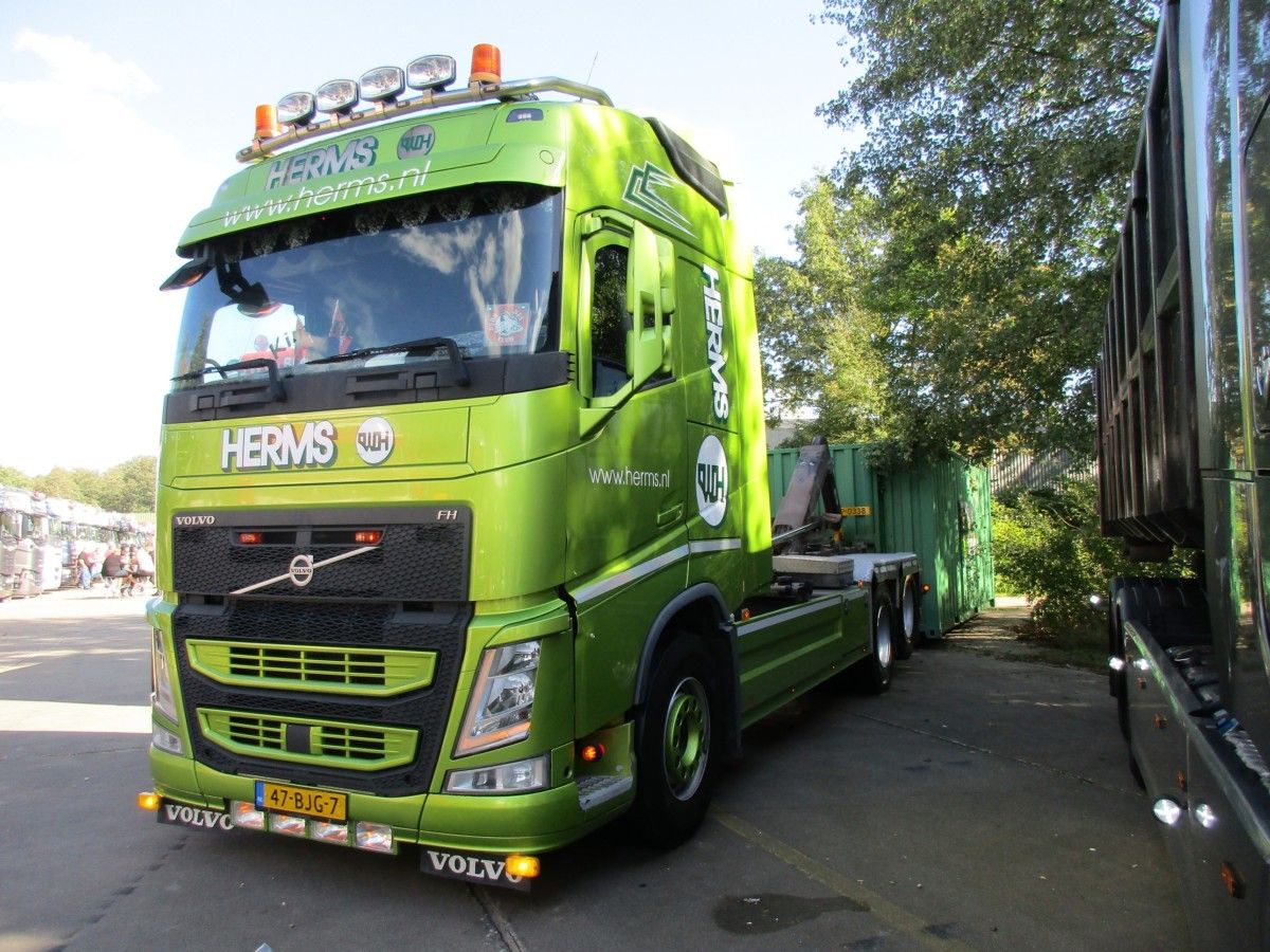 Herms - Volvo FH 6x2 - 2