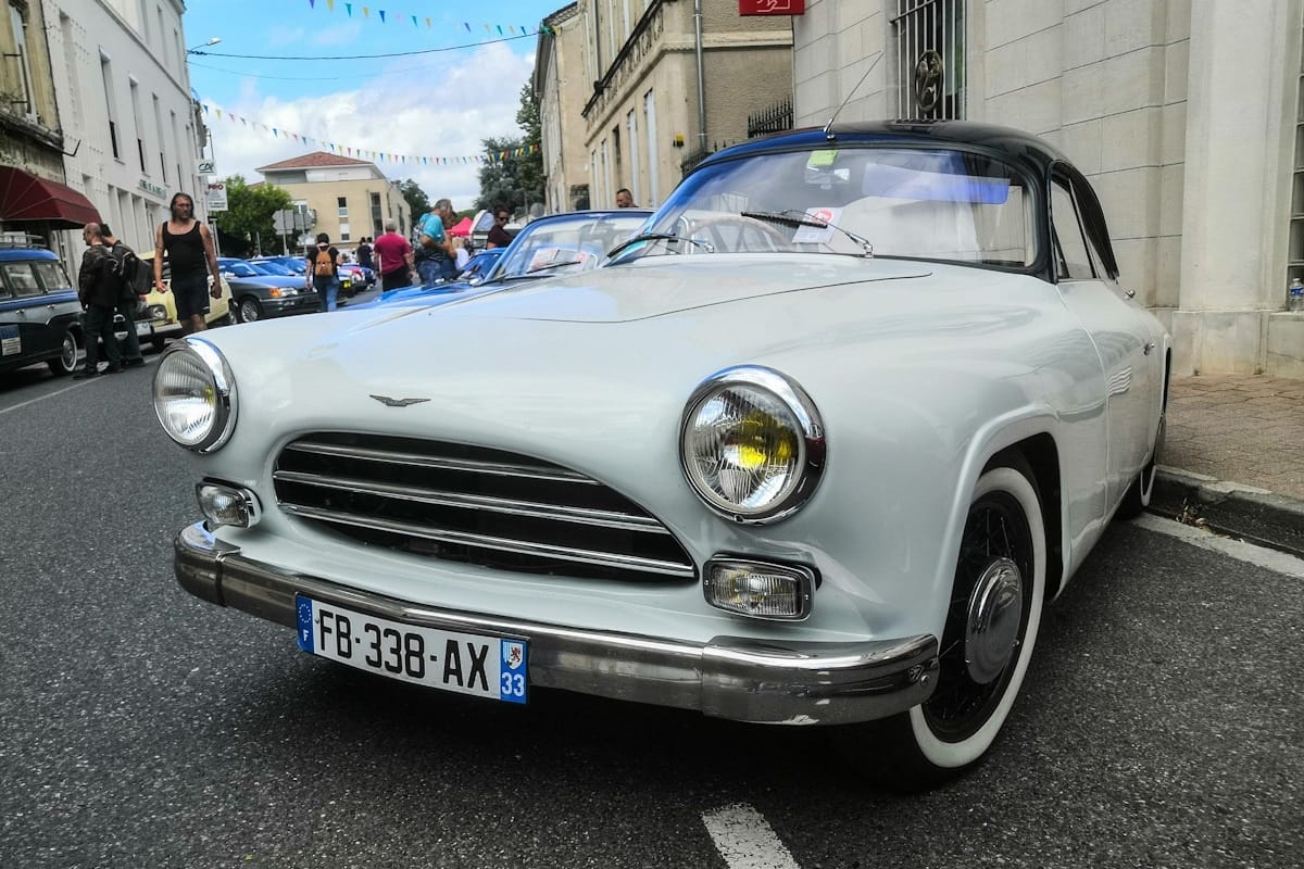 Apologies for stretching this “French Oddball Coupé Week” into more of a fortnight, but sometimes writing these posts takes a little longer than planned. Anyway, here’s two-door oddball numéro trois [&hellip;]