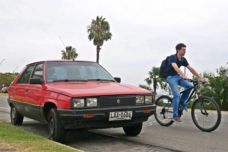 (Yesterday we shared Part 1 of the curbside finds at Colonia del Sacramento in Uruguay. We follow today with Part 2) Text and photos by riveranotario.  Car spotting was even [&hellip;]