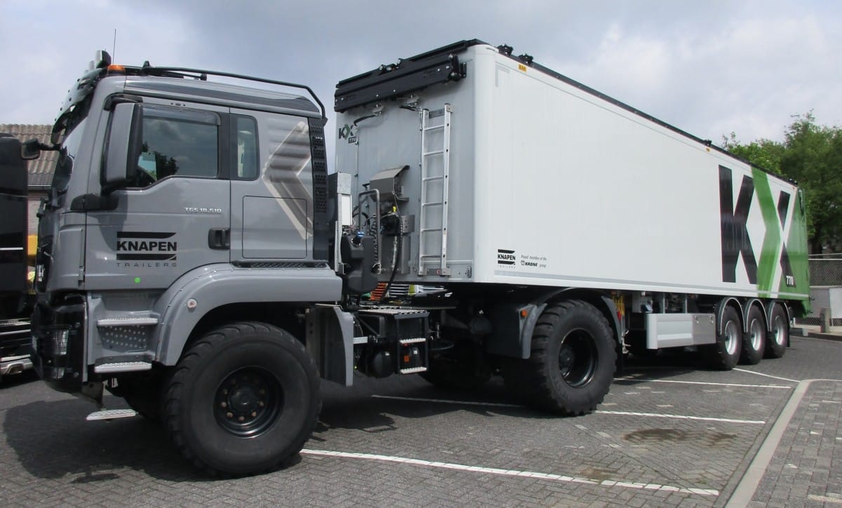 The dedicated ‘agri-semi’ is an unknown phenomenon in the Netherlands, so I was glad I could finally examine such a combination up close. In short, an agri-semi is a 4×4 [&hellip;]