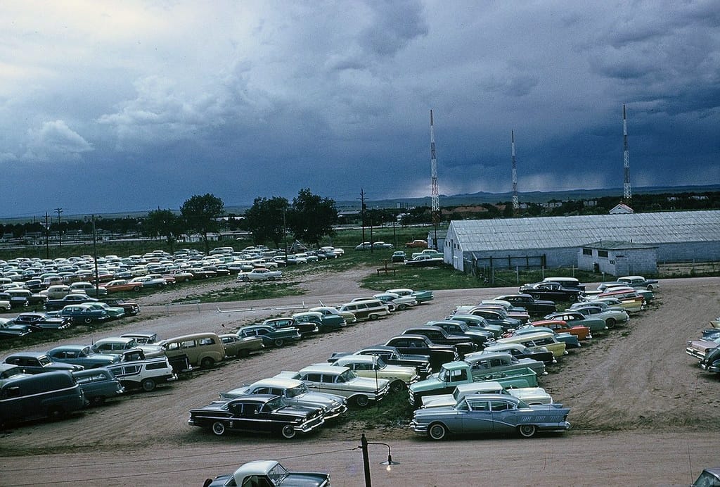 Vintage Snapshots: Parking Lots In The ’50s & ’60s