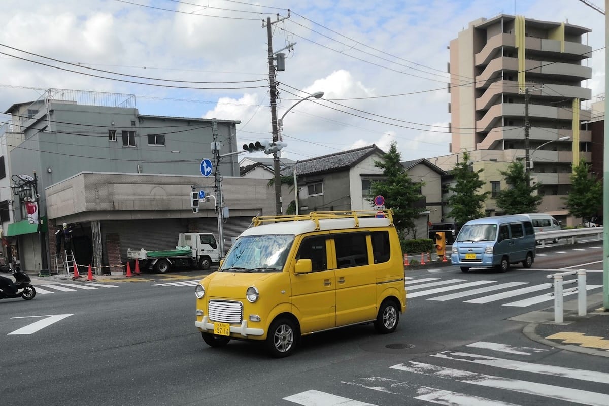 Japanese carmakers are well versed in the art of making large and exciting wares, but let’s not forget that small and dull has always been in their DNA. The issue, [&hellip;]