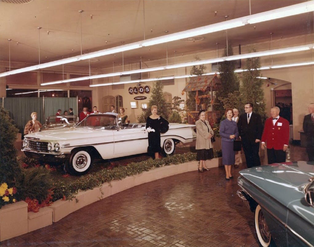 Vintage Dealers: New 1959 & 1960 Oldsmobiles In Indiana