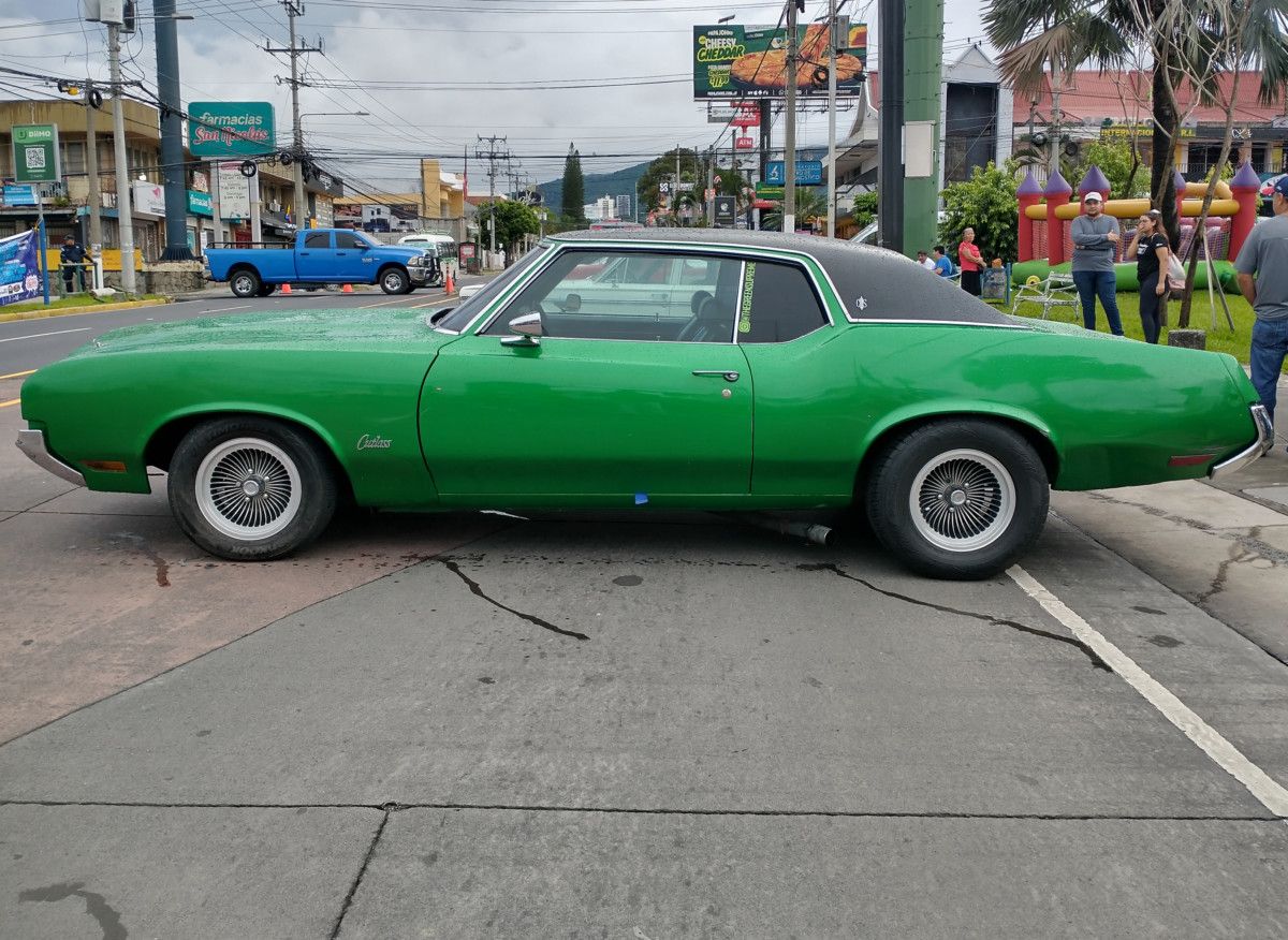 It’s summer and time for some car show action in San Salvador. This time, a small car show with a mostly American iron theme for the 4th of July. All [&hellip;]