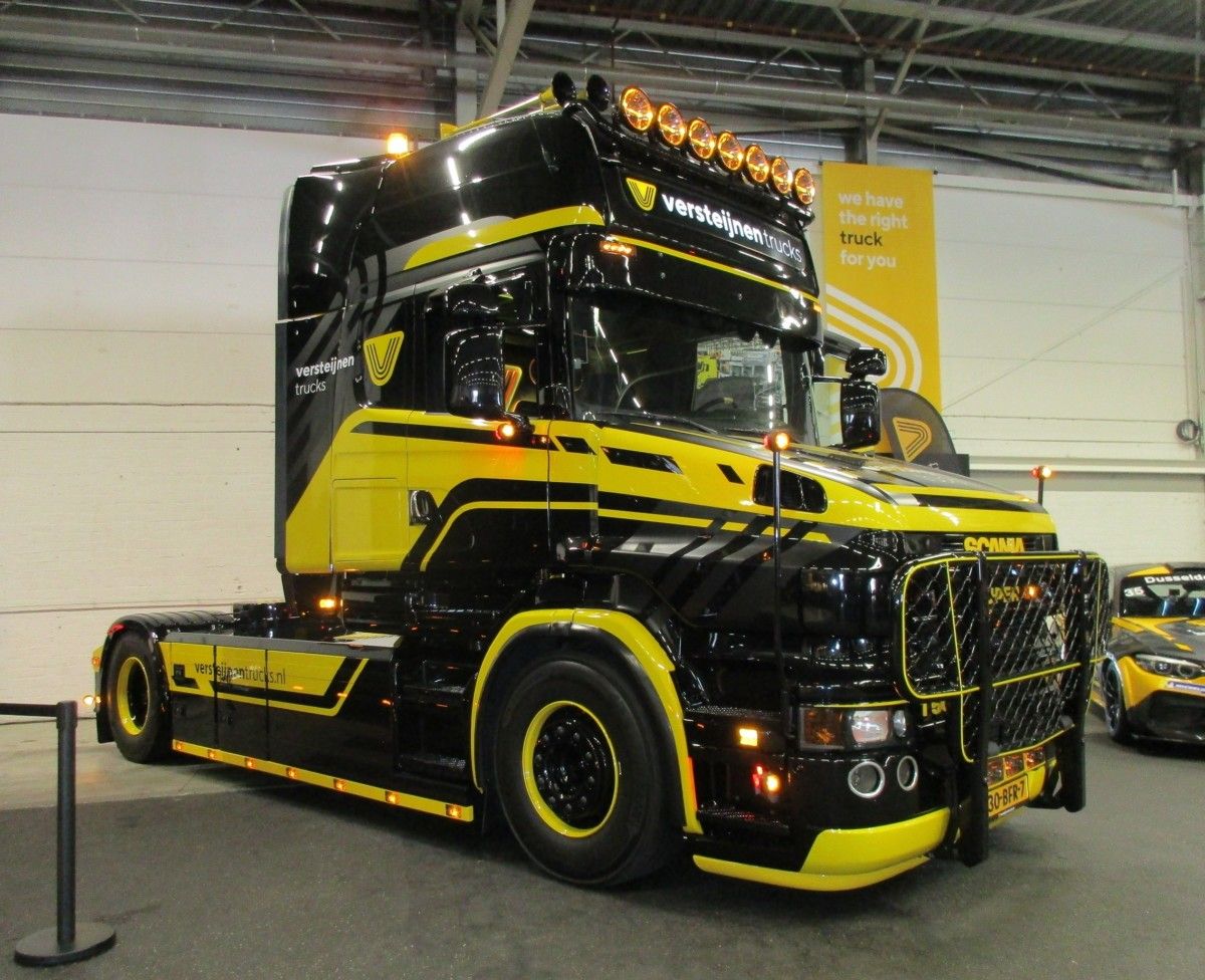 One more walk through Versteijnen’s jumbo showroom in the south of the Netherlands, with their own Scania T500 V8 4×2 tractor prominently on display. Its first registration was in the [&hellip;]