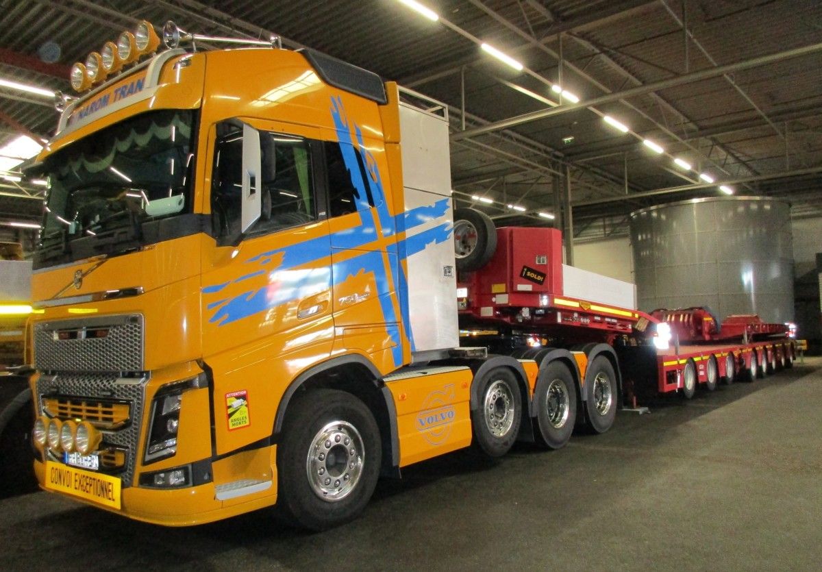 CC Global: Volvo, MAN, And Broshuis - Behemoths Protected From The Elements 1 Versteijnen - Volvo FH16-750 - Broshuis - 1