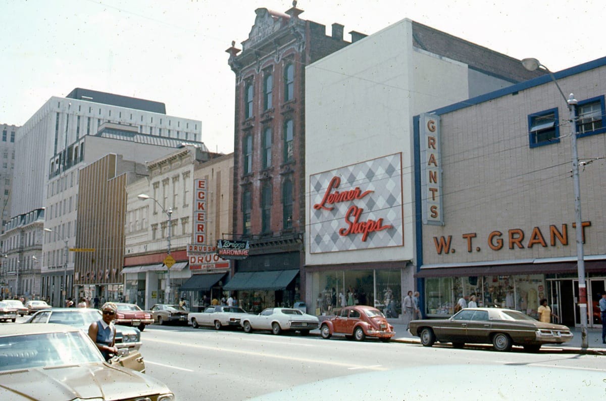 The following images come from a collection I recently came across that I truly enjoyed. The photos were taken in the early ’70s in Raleigh, North Carolina, and offer much [&hellip;]