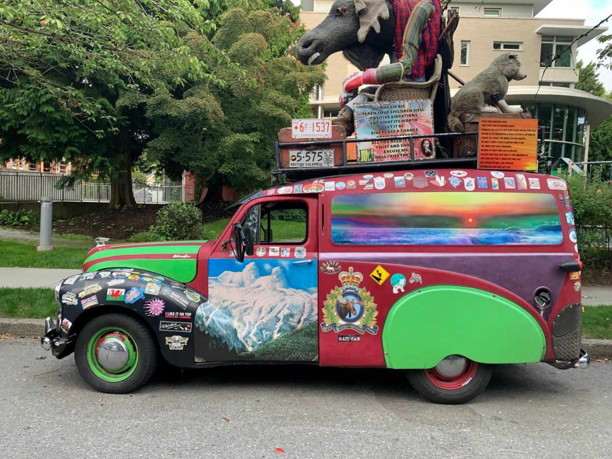 Photos from the Cohort by robadr. Here’s another creative curbside find, stuffed with what seems like every single Canadian trope one could think of. Being that the car was found [&hellip;]