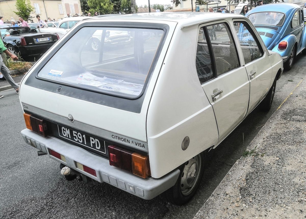 Let’s end this flawed Froggish four-door foursome with – in my opinion – one of the most horrid cars ever committed by Citroën, the indescribable Visa. The problem is that, [&hellip;]
