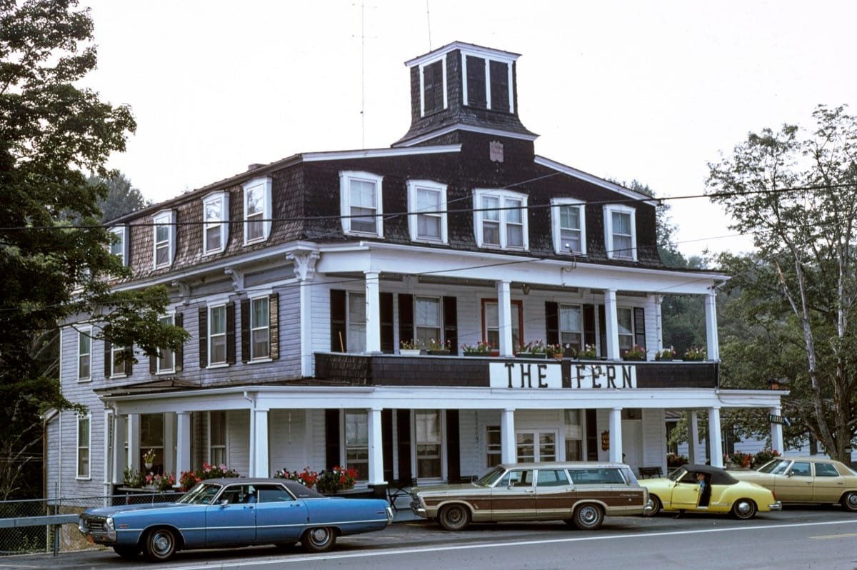 &nbsp; We spend a good deal of time here at CC devoted to cars, their history, and the world around them. Hotels and motels are clearly part of that world, [&hellip;]