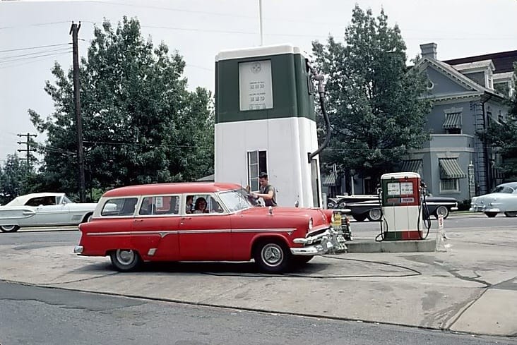 It’s fill-up time today. So what ride and what station shall be the one you visit? Here’s a collection of vintage photos to ponder those choices, with vehicles that go [&hellip;]
