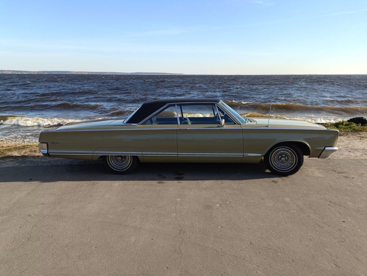 Just one image, uploaded by Stanislav Alexeyeb at the Cohort, with the caption “My 1966 Chrysler Newport”. An ideal shot and setting to capture the right profile to check out this [&hellip;]