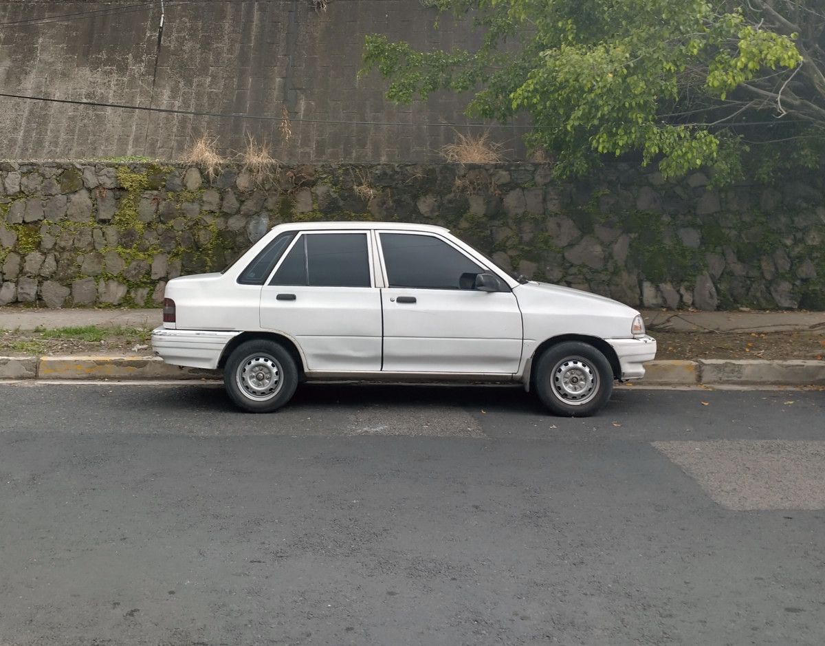 Let’s delve, once again, into the world of small cars thanks to this short festival of Kia Prides found in San Salvador. A model that you all knew -at some [&hellip;]