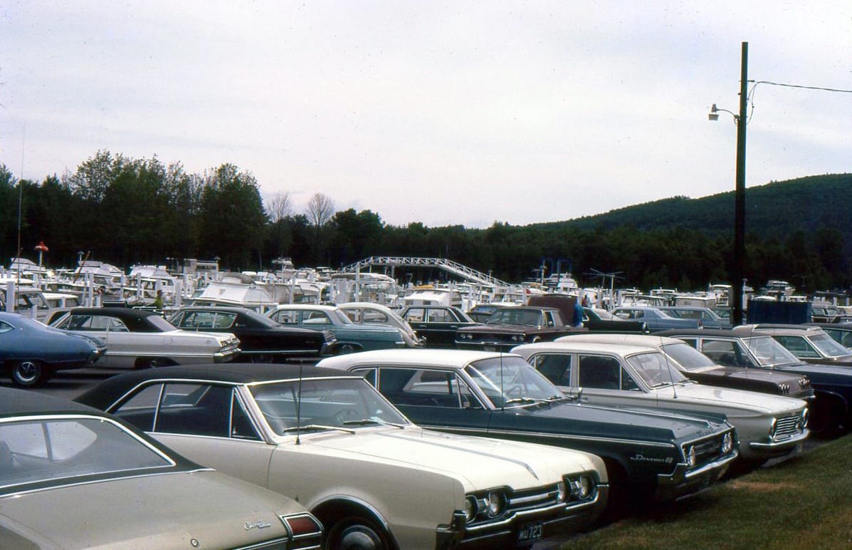 Text by Patrick Bell. In today’s gallery we have an assortment of parking lot photos in various locations across the USA.  All of these images save the last one are [&hellip;]
