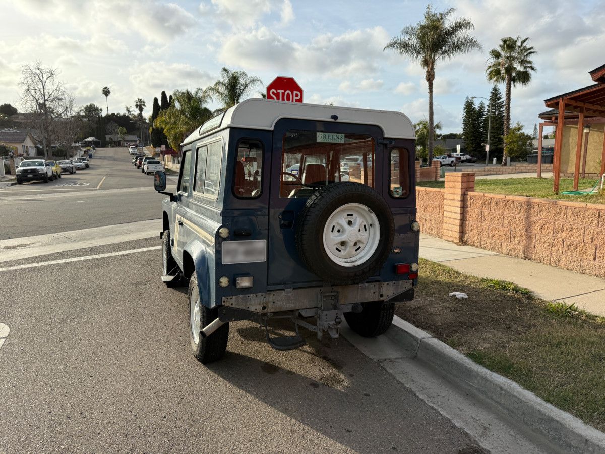&nbsp; While passing through a neighborhood in San Diego I stumbled across an oddity: a Land Rover Defender. Well, not exactly an oddity in the sense that it’s still on [&hellip;]