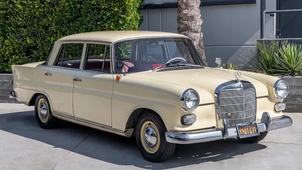 Curbside Classic: Mercedes 190D - Heck, Flossie, I Haven't Seen You In Years! 12 c359338c6abb59ef52356e551618b0c3