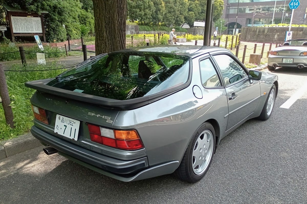 For some, “front-engined Porsche” is one of those terms that borders on oxymoronic, like “generous billionaire,” “vegan burger” or “beautiful SUV.” You can picture it in your mind’s eye, but [&hellip;]