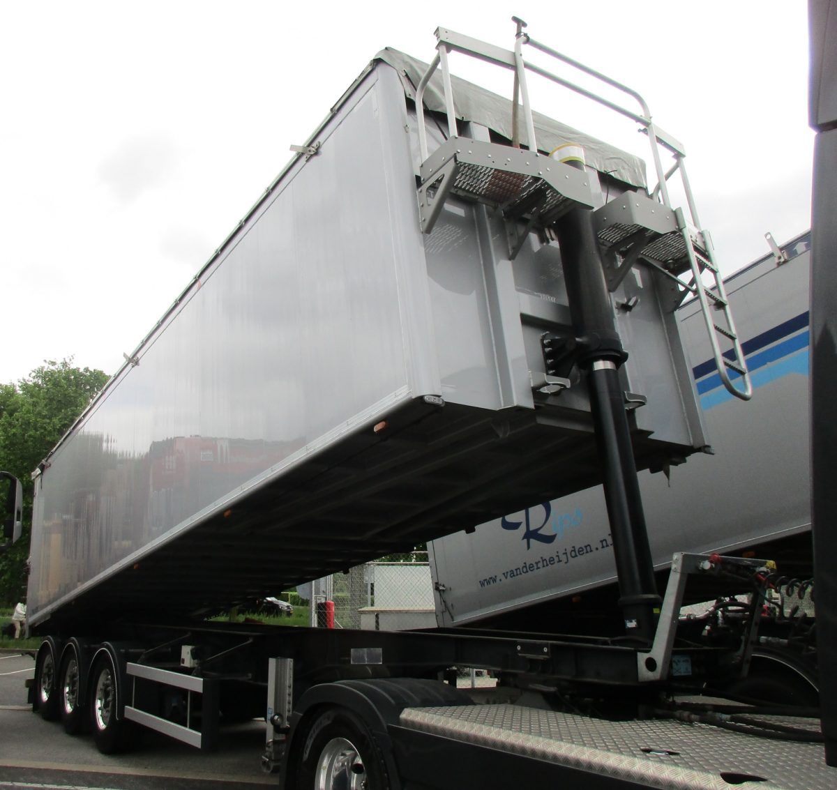 CC Global: 2023 Volvo FH Tractor And 2022 D-TEC Semi-Trailer - Hauling What Once Grew 5 Jos Verberk - Volvo FH and D-Tec Flexliner FL-3-S - 5