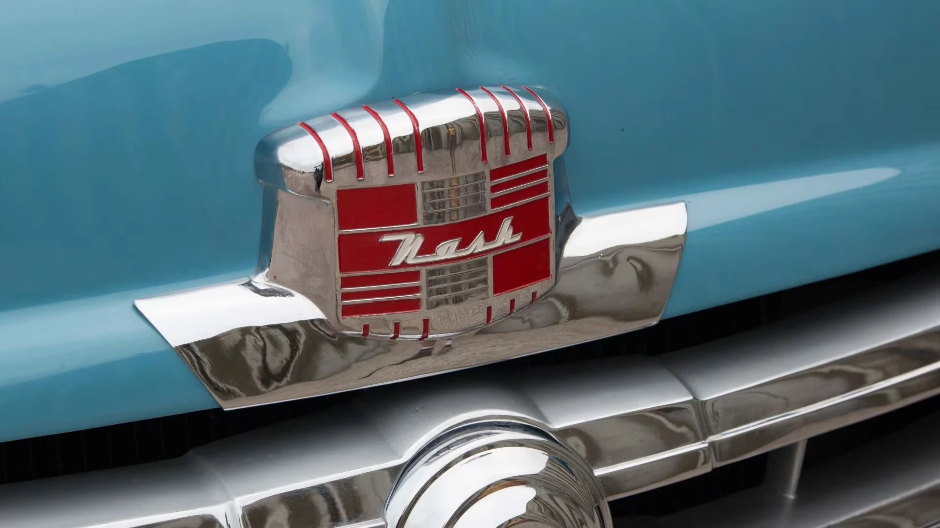 1950 Nash Rambler Convertible Landau: Adorable, Thrifty, But Not Cheap 4 Nash badge on the nose of a blue 1950 Nash Rambler