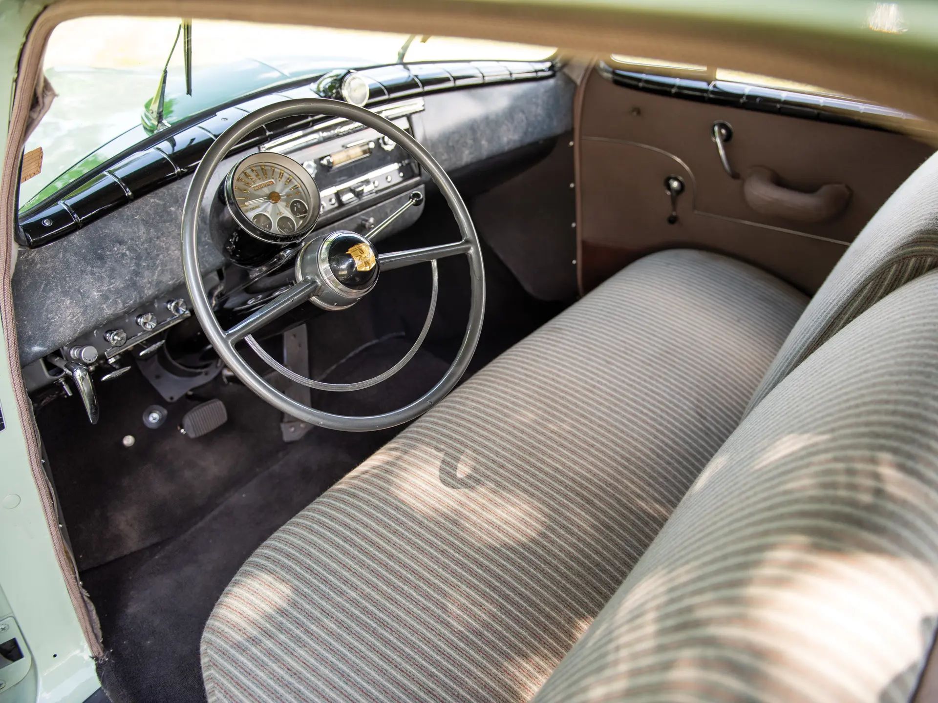 1950 Nash Rambler Convertible Landau: Adorable, Thrifty, But Not Cheap 16 Front seat and dashboard of a 1950 Nash Statesman Super, viewed through the driver's door