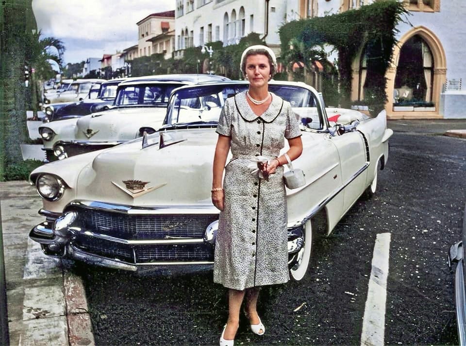 Today we have a gallery of fancy dressers and their cars; some of which were very fancy, and some not so fancy.  A lot has changed in the last fifty [&hellip;]