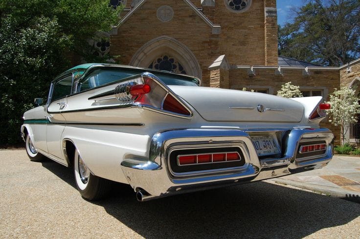 So I’m this kid growing up in the 1970s, and I’m really into old cars, particularly from the 1950s to early 60s.  I’ve seen Fords, Chevys, the ’59 Pontiac (a [&hellip;]
