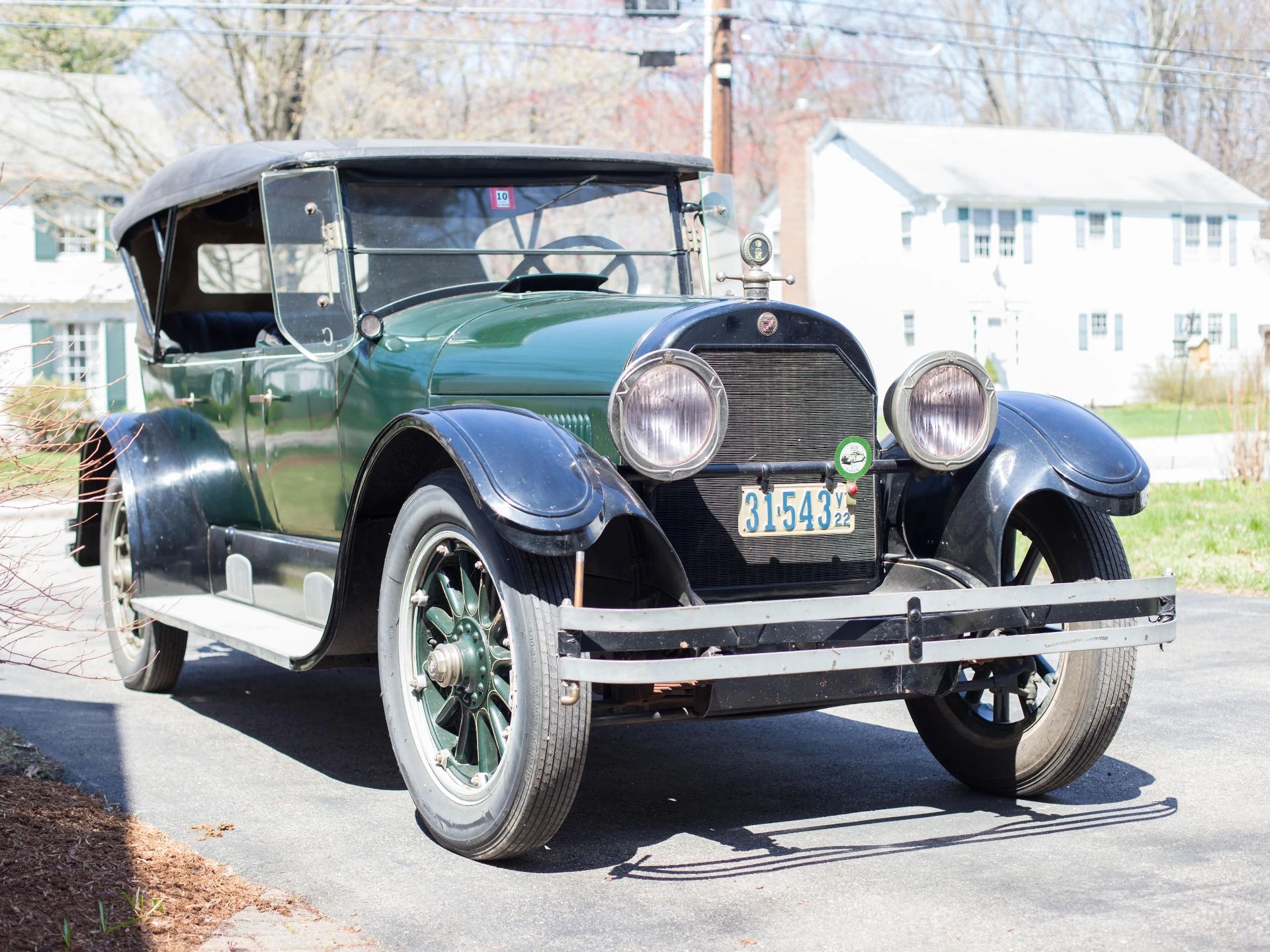 1929 Synchro-Mesh Transmission: How An Engineer From Oregon Took The Clash Out of Shifting Gears 10 Right front view of a green 1922 Cadillac Type 61 touring car