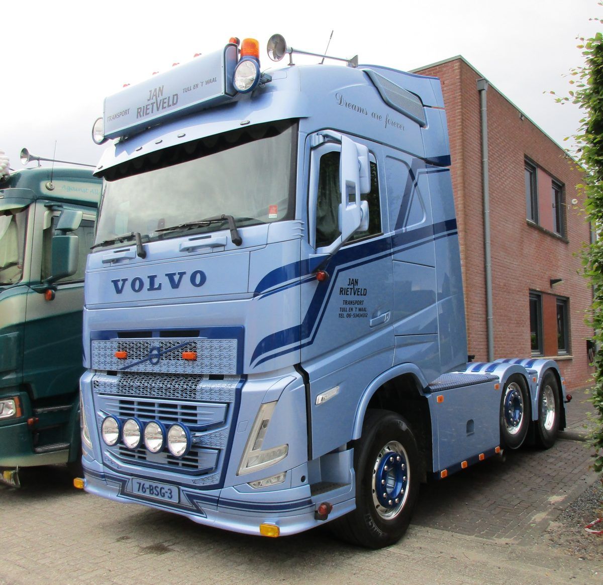 Rietveld - Volvo FH 6x2/4 tractor
