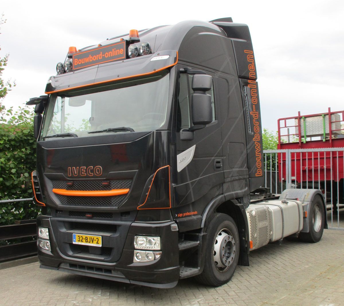 Bouwbord-online - Iveco Stralis Hi-Way 4x2 tractor