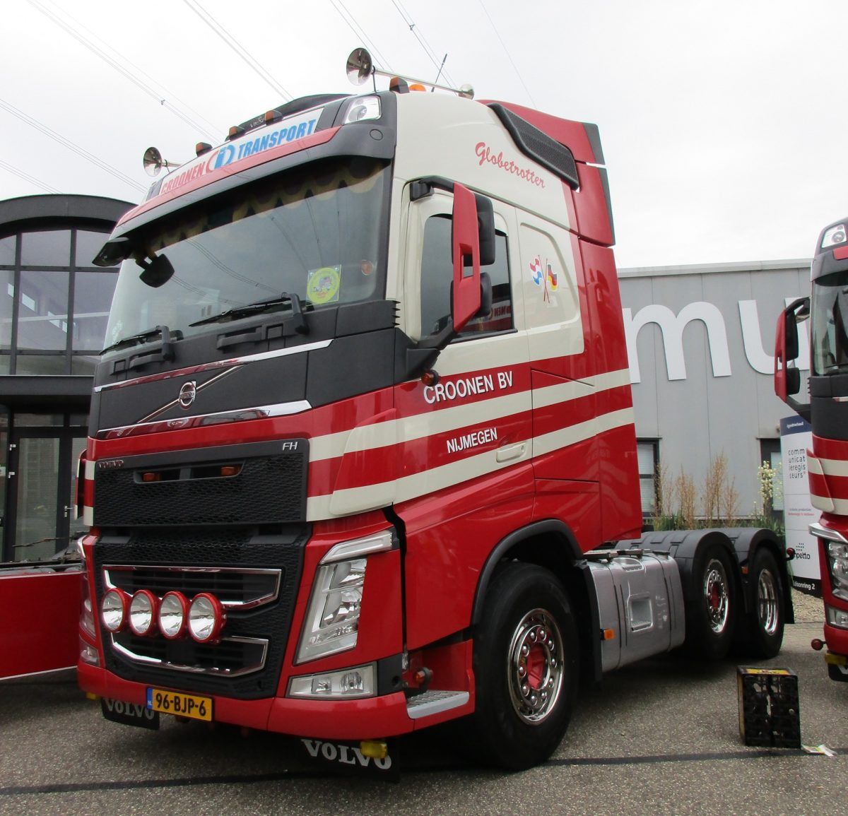 Croonen - Volvo FH 6x2/4 tractor