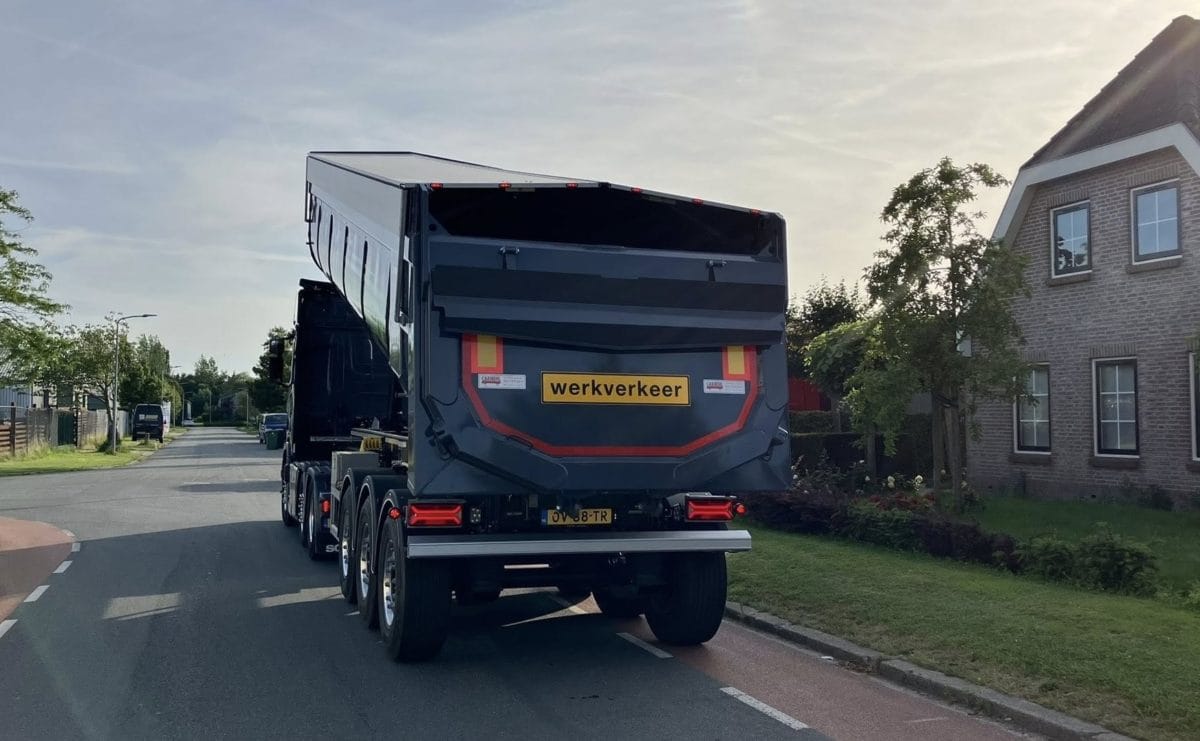 CC Global: Carnehl And Bulthuis Semi-Trailers - Dumpy 4 Mike Spaansen - Carnehl end dump semi-trailer 44 tonnes - 2