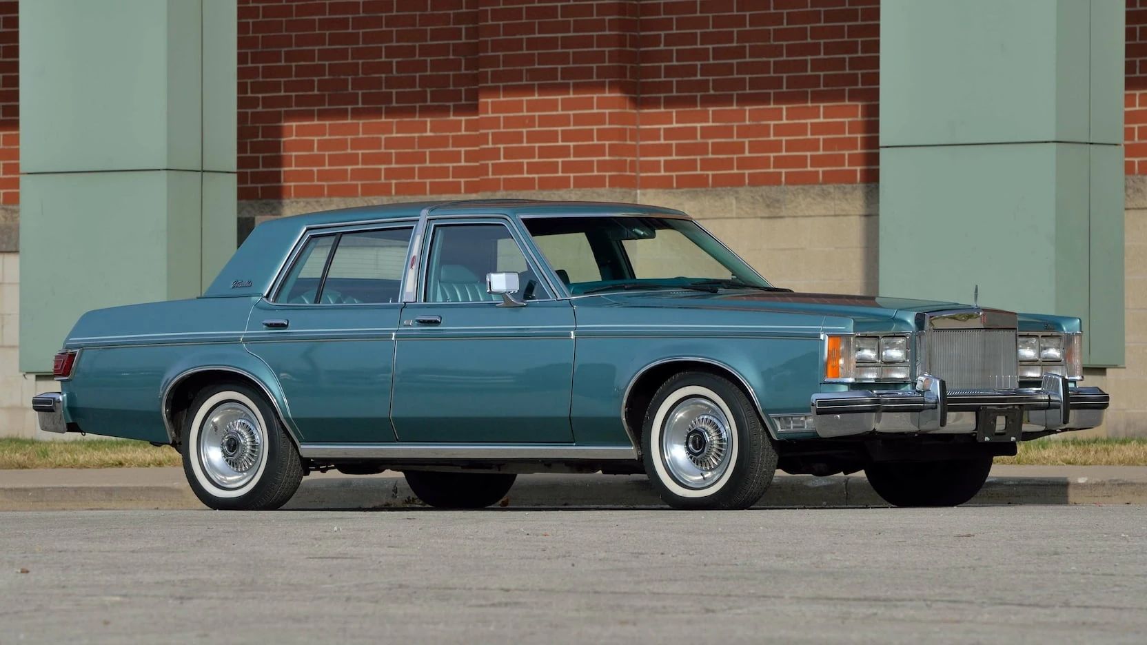1977–1980 Lincoln Versailles: Slow-Selling, Cynical, But Very Profitable 26 Right front 3q view of a turquoise 1980 Lincoln Versailles