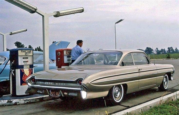 Fill 'Er Up! - Classic Gas Stations In The '50s, & '60s 6 46aec45e2fc3ba6da059573742b01284