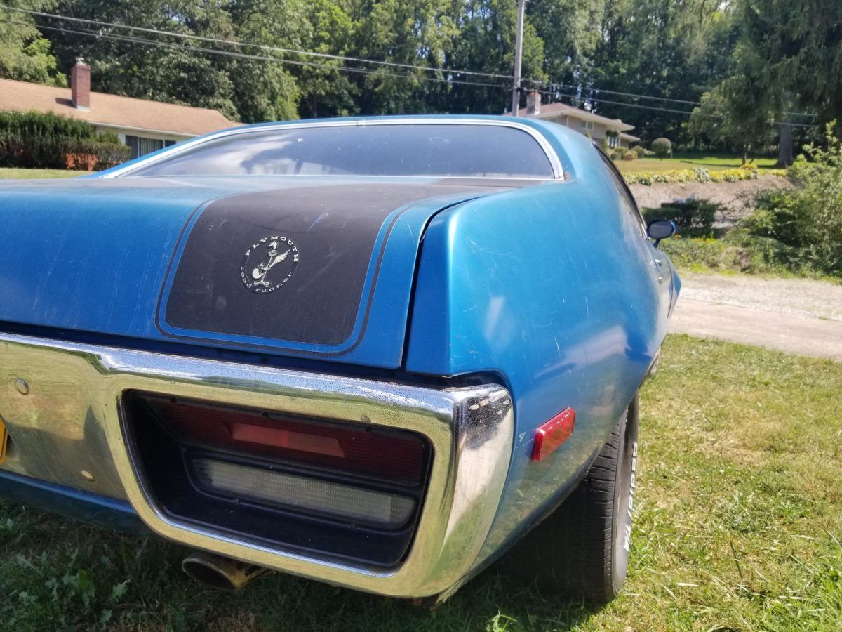 Front Lawn Deal: 1972 Plymouth Road Runner For Sale - ACME Tools Needed To Fix This Classic 7 54716041127 9782a01747 k