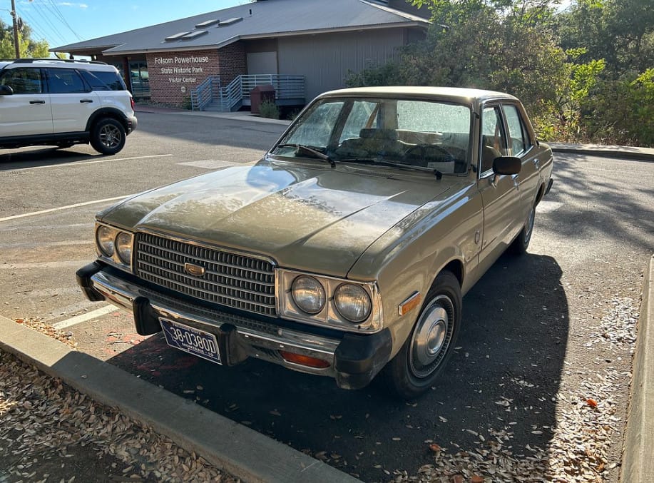 Curbside Find: 1978 Toyota Corona - Some Rash, But This Old Pal Is Still Rolling! 5 Captura de pantalla 2025 08 02 15.17.36