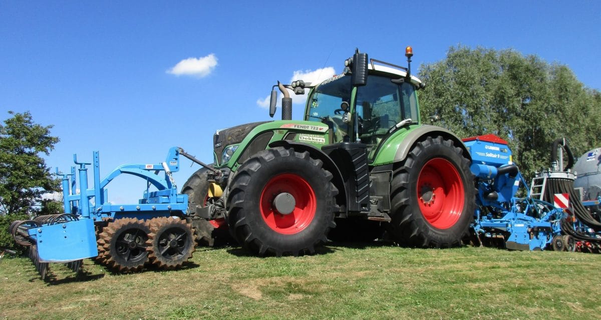 CC Global: 2024 And 2025 Harvest Days - Agro-Modernities And Their Supporters 4 Dekkers - Fendt 722 Vario - GRS seed bed combination - Lemken seed drill - 1