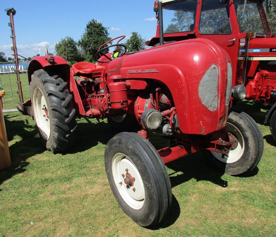 1961-1962 Porsche Diesel Standard Star 238 tractor
