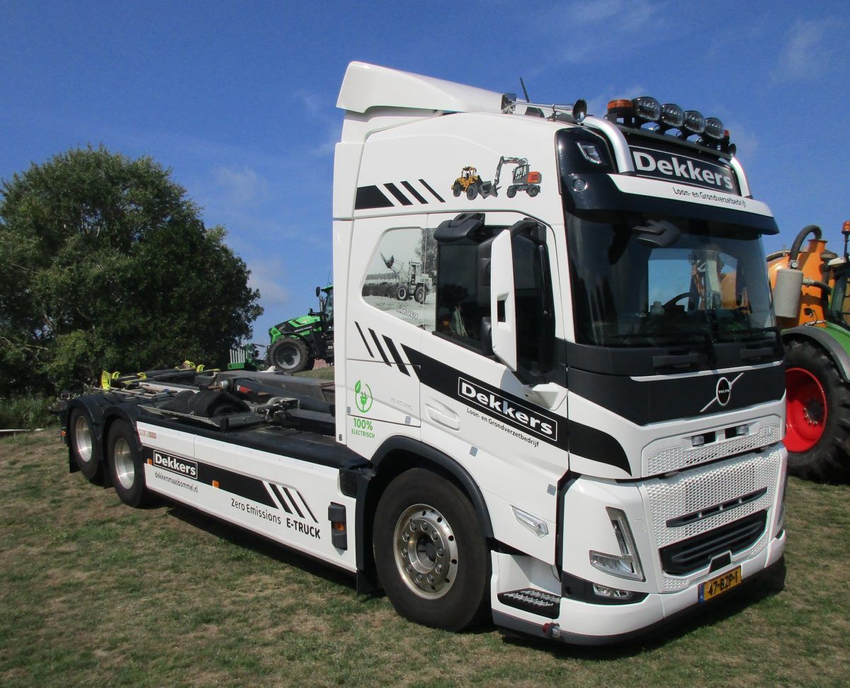 CC Global: 2024 And 2025 Harvest Days - Agro-Modernities And Their Supporters 25 Dekkers - Volvo FM Electric 6x2 hooklift truck - 1