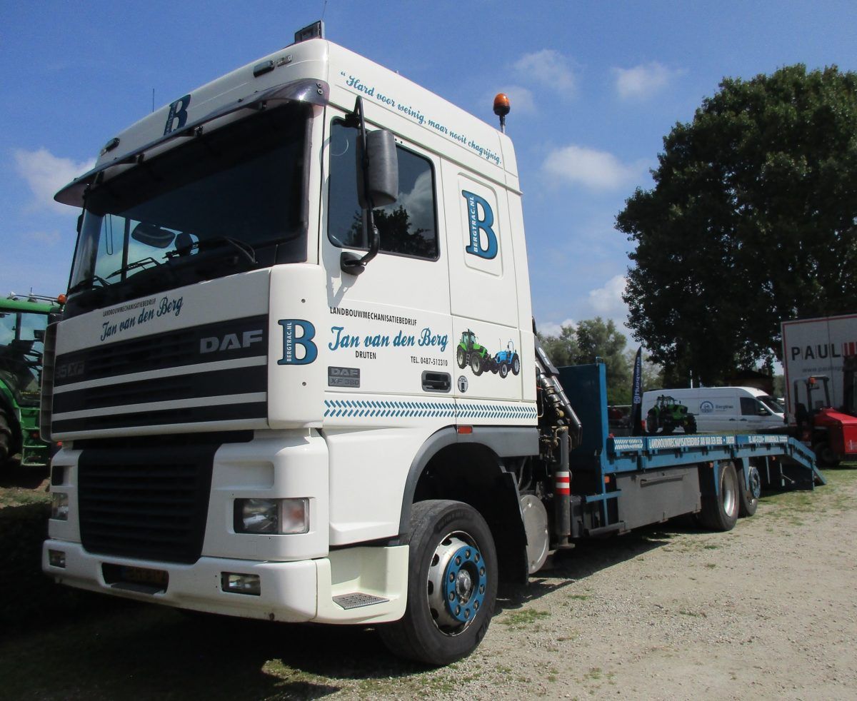 CC Global: 2024 And 2025 Harvest Days - Agro-Modernities And Their Supporters 21 Jan van den Berg - DAF 95XF 380 6x2 truck - 1