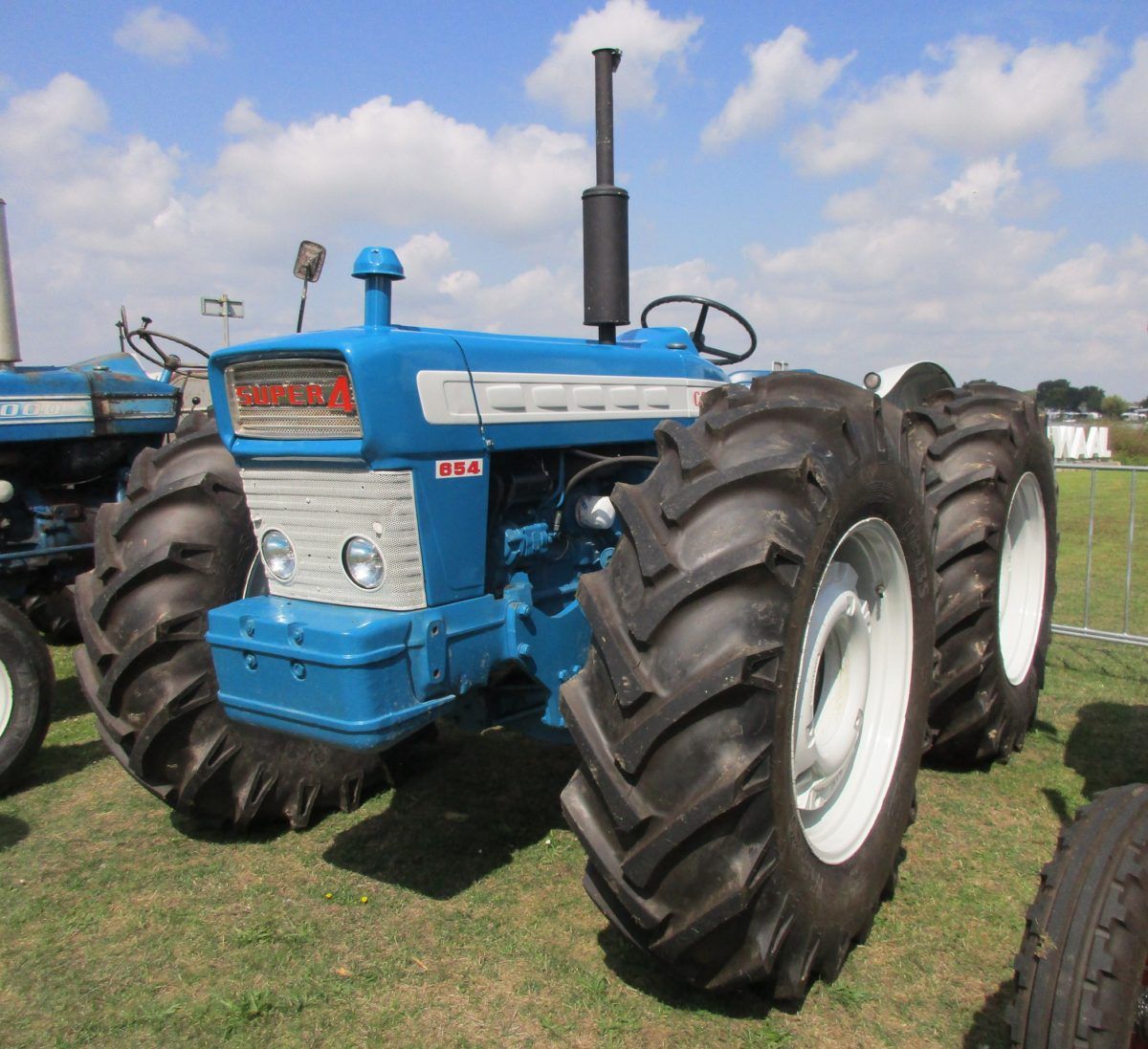 1967 County Super4 654 tractor - 1
