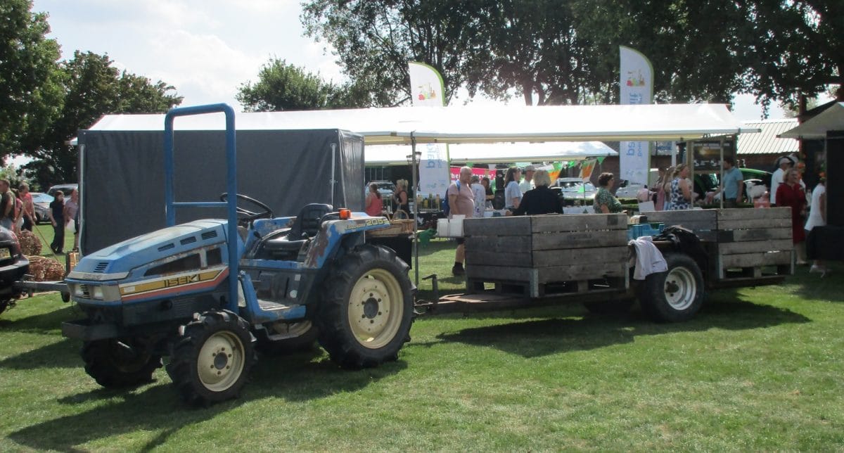 1986-1990 Iseki TU205 Landhope tractor - 2
