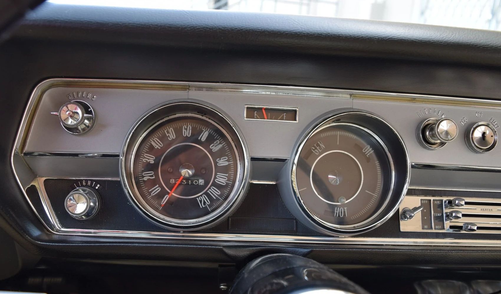 Instrument panel of a 1966 Oldsmobile Cutlass 4-4-2