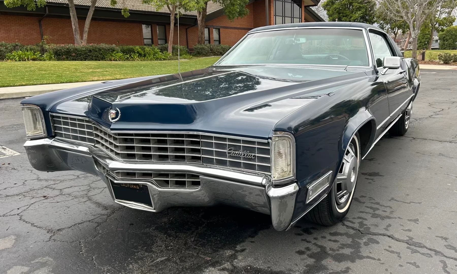 Color-Coordinated Cadillacs: Colorful Eldorados, De Villes, And Fleetwood Broughams 40 Front view of a dark blue 1968 Cadillac Eldorado