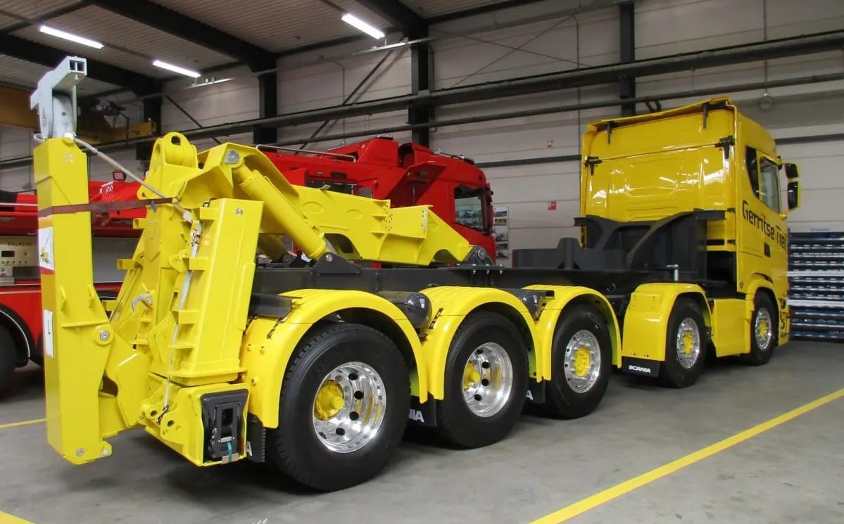 CC Global: Scania 770S V8 10x4/6 Wrecker-Rotator – I Love It When a Plan Comes Together 2 Falkom Tiel - Scania 770S wrecker-rotator under construction - 2
