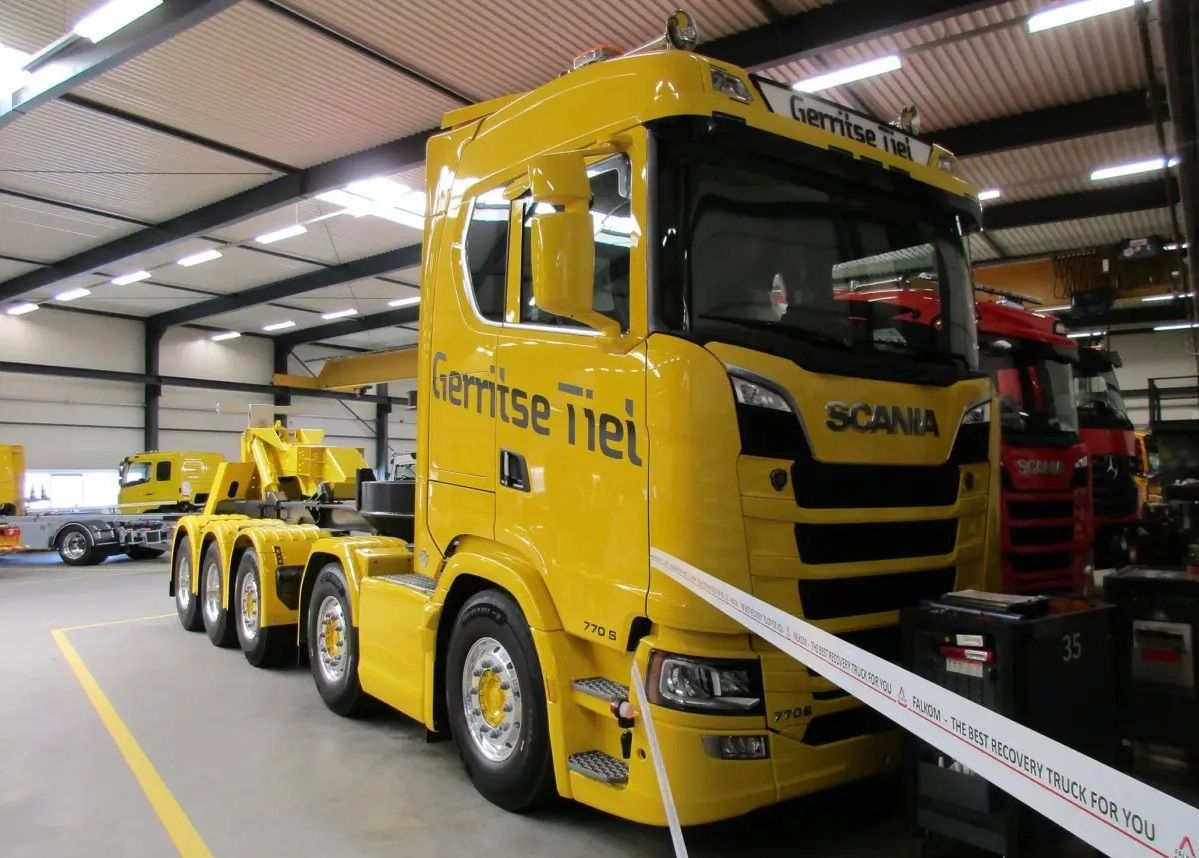 CC Global: Scania 770S V8 10x4/6 Wrecker-Rotator – I Love It When a Plan Comes Together 1 Falkom Tiel - Scania 770S wrecker-rotator under construction - 1
